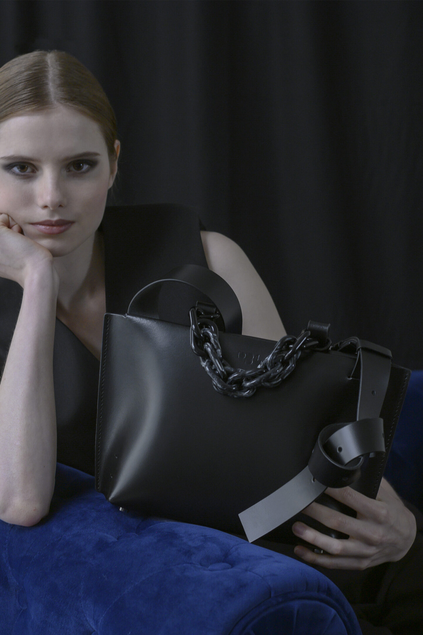 CHAIN TOTE BAG SMALL NOIR - Image 2