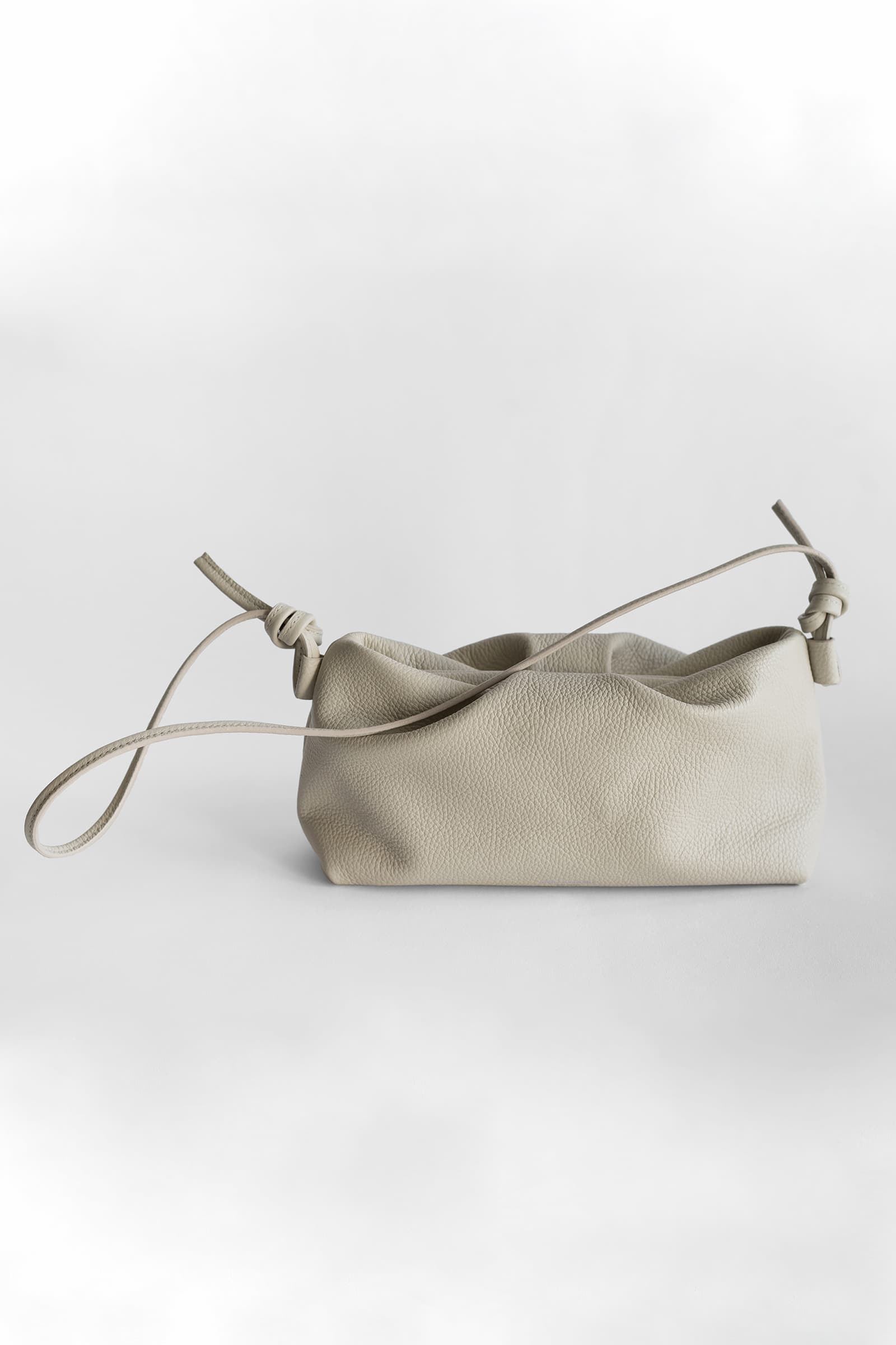 CLUTCH MILK - Image 6