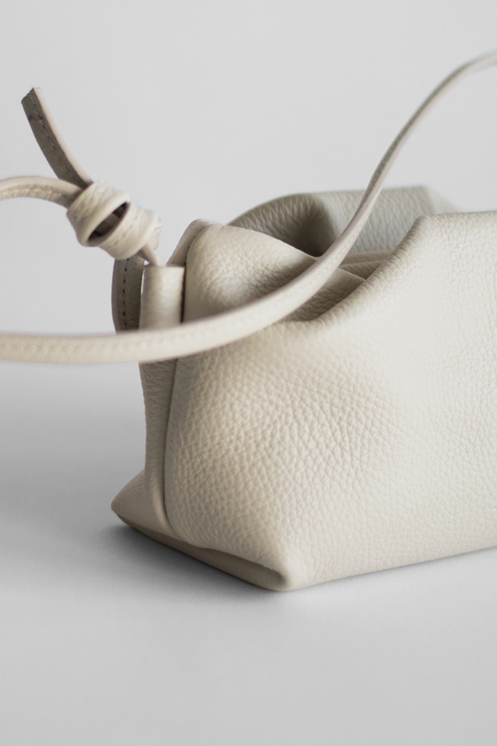 CLUTCH MILK - Image 3