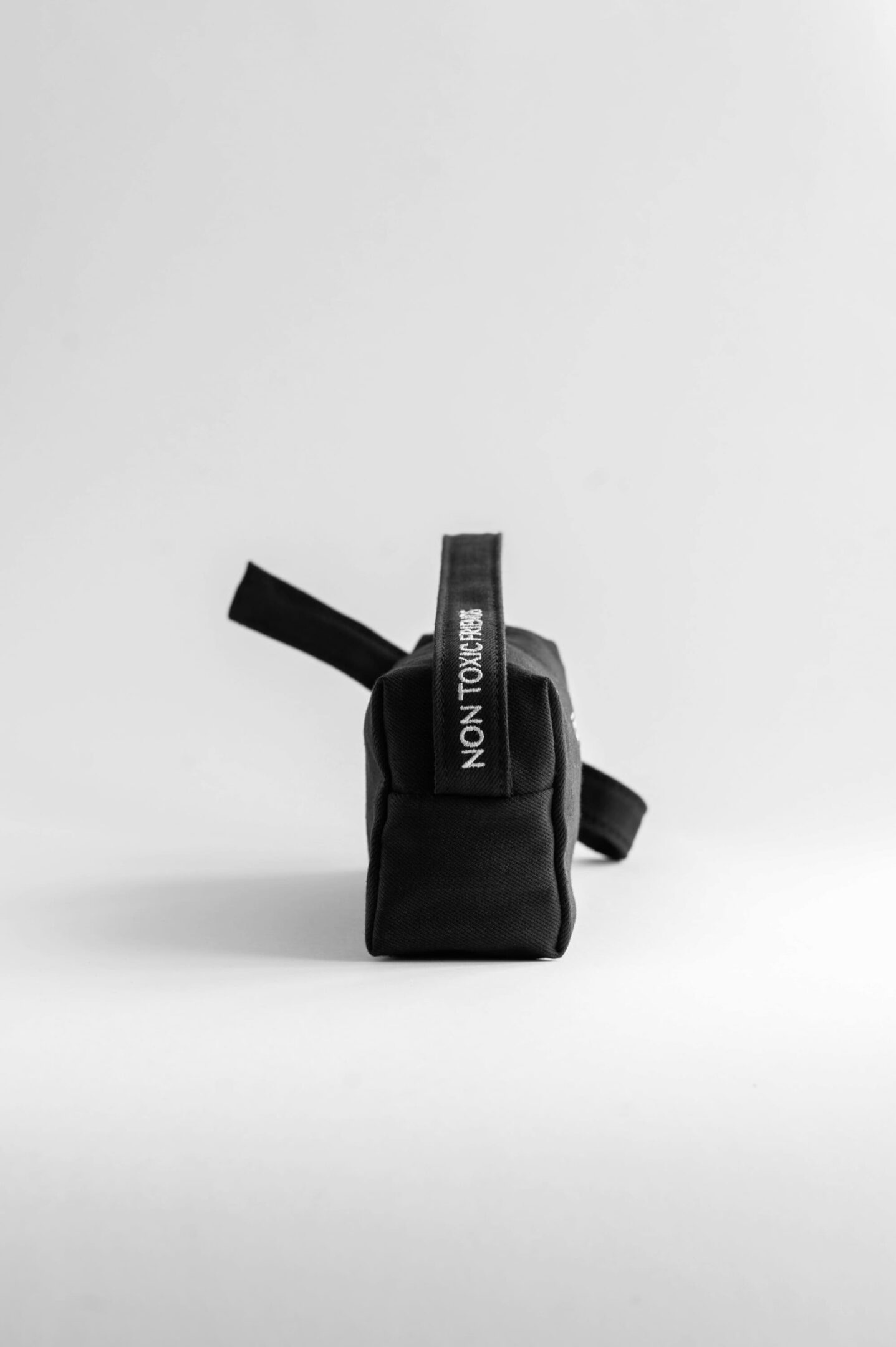 COSMETIC BAG NOIR - Image 2