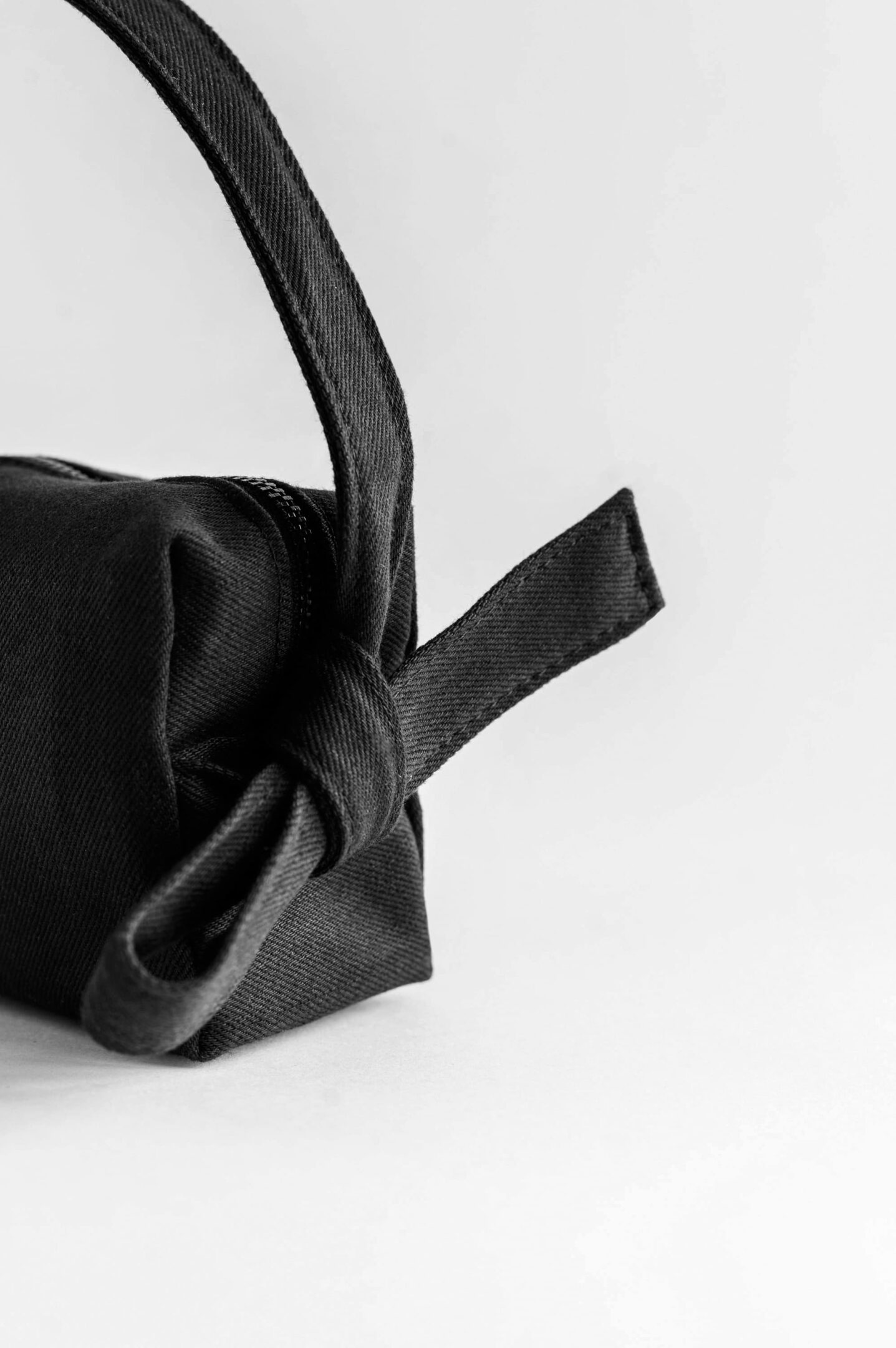 COSMETIC BAG NOIR - Image 4
