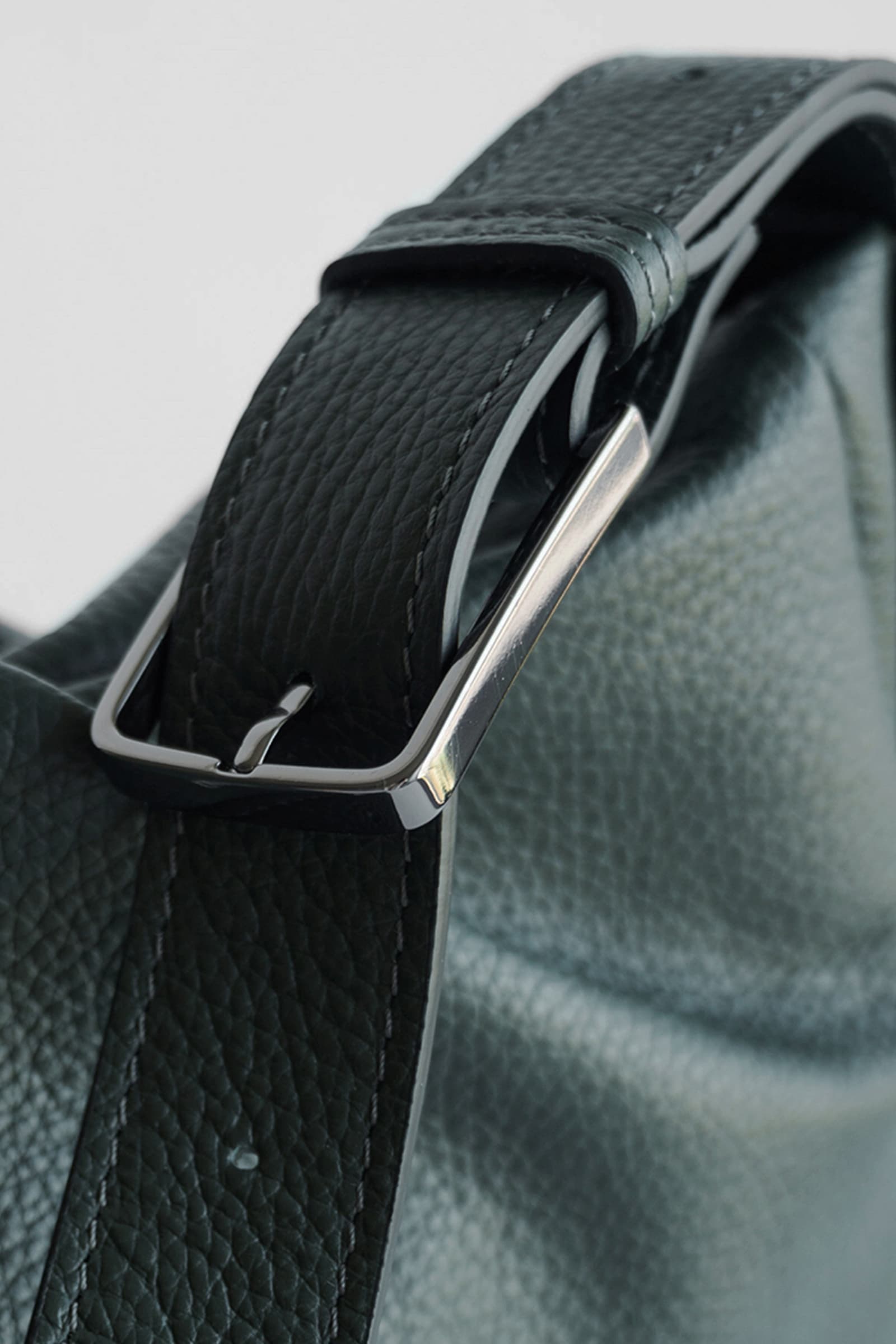 LEATHER CROSS BODY BAG LODEN - Image 3