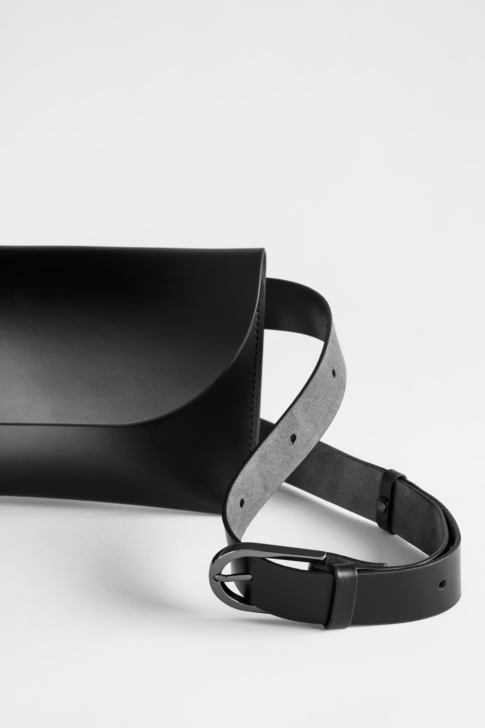 BELTED POCKET BAG NOIR - Image 4