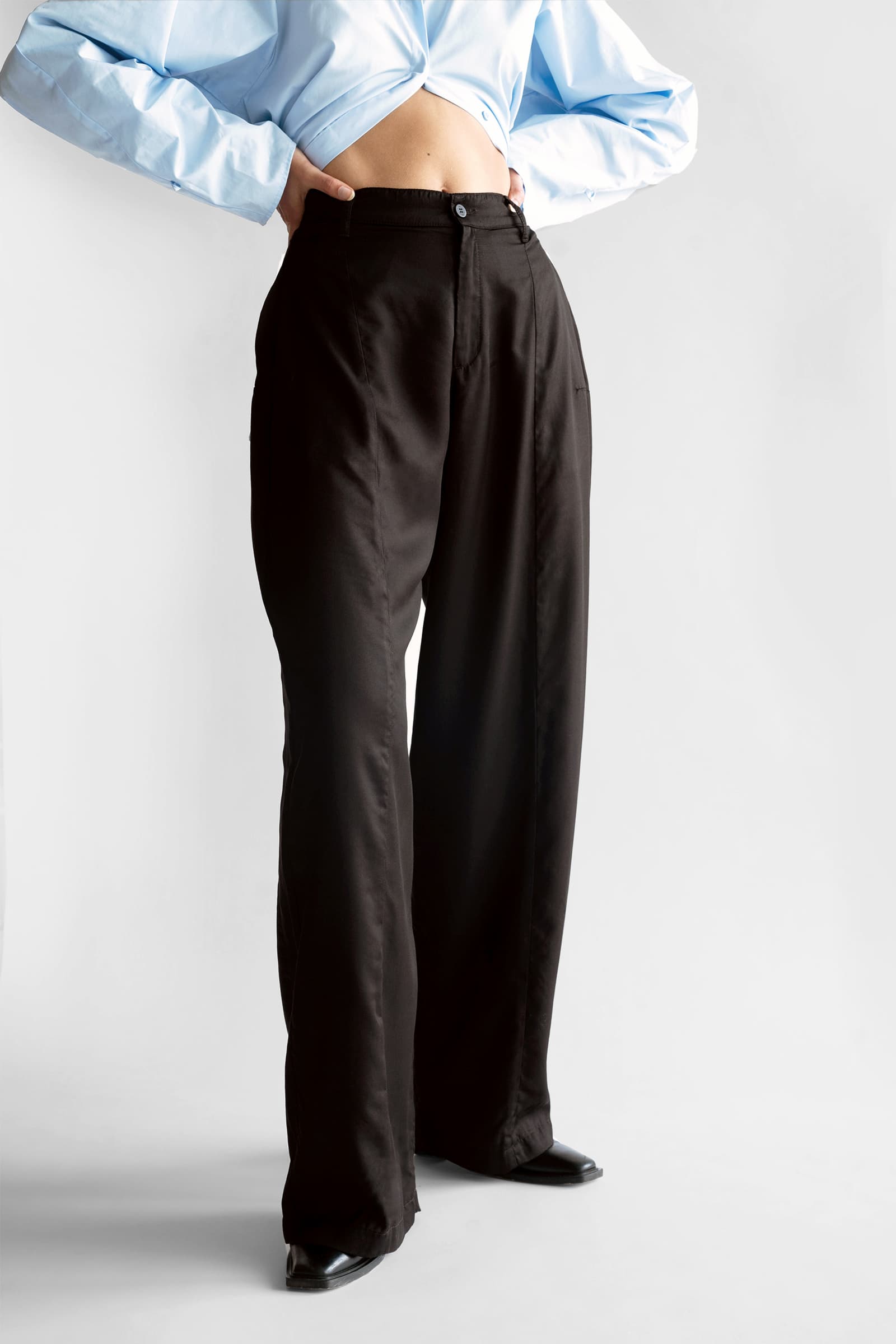 WIDE–LEG LYOCELL TROUSERS DARK BROWN - Image 10